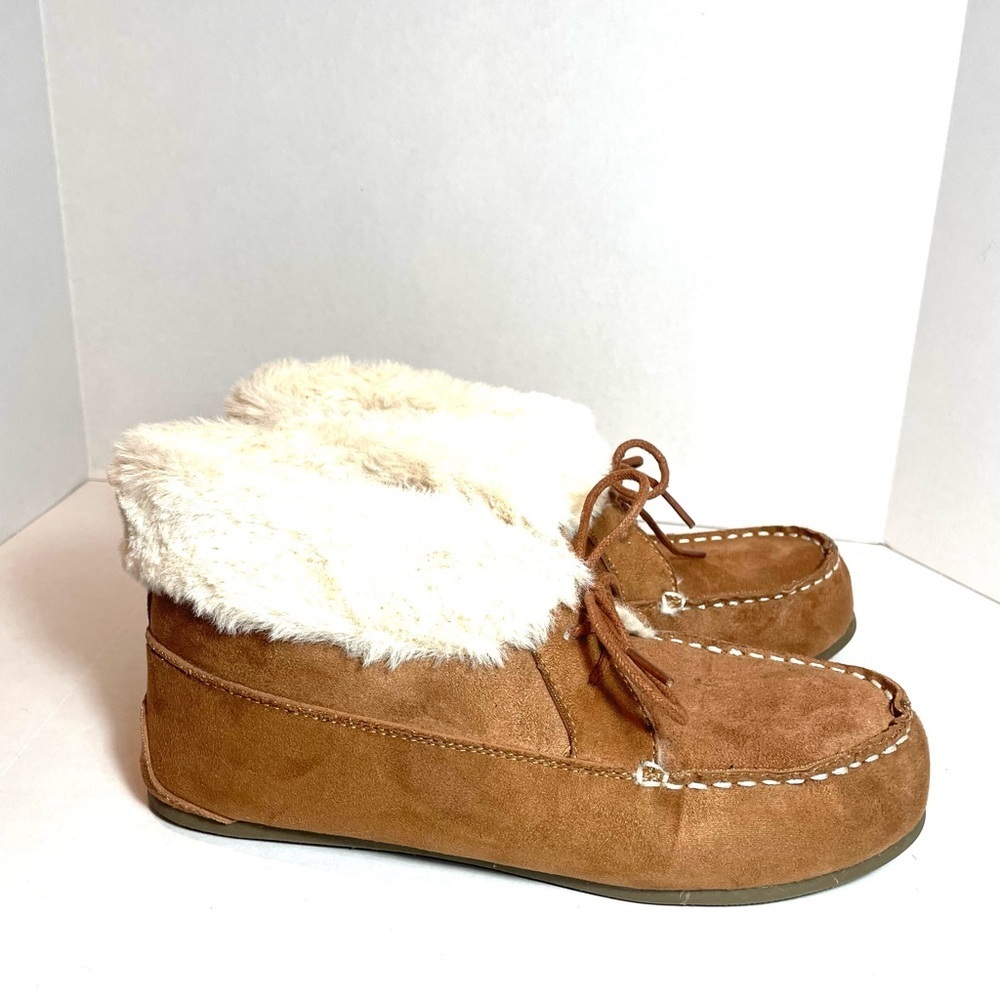 TrueCraft Ultra Plush Faux Fur Moccasin Slippers Cozy Brown Sz 10M.